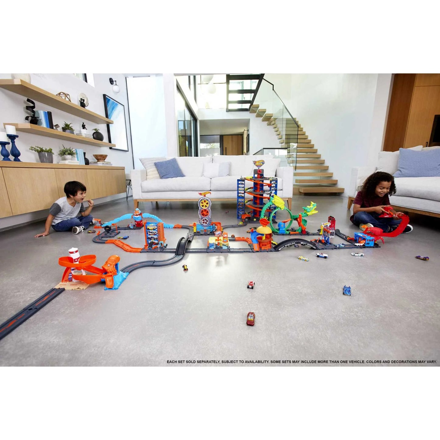 Build Your Dream Hot Wheels City with the Ultimate Track Pack - 10 Pieces & 1:64 Scale Car for Endless Fun!