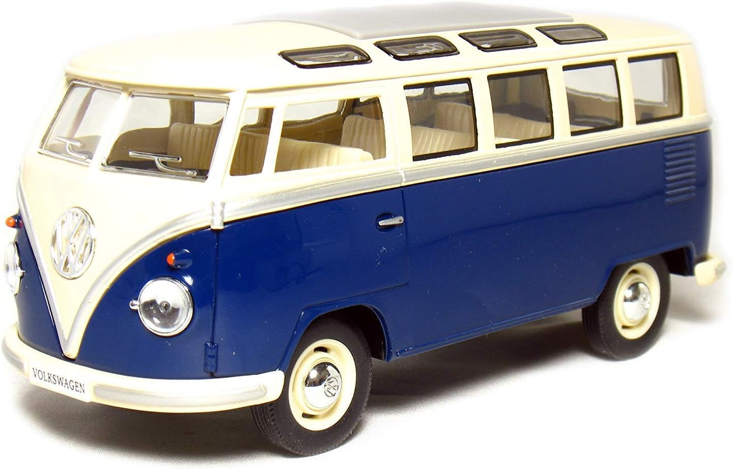 Revive the Spirit of the '60s with the KINGSMART 1962 Volkswagen Classic Hippy Bus – A Playful Die-Cast Metal Model in Vibrant Green, 1:24 Scale with Pull-Back Action!
