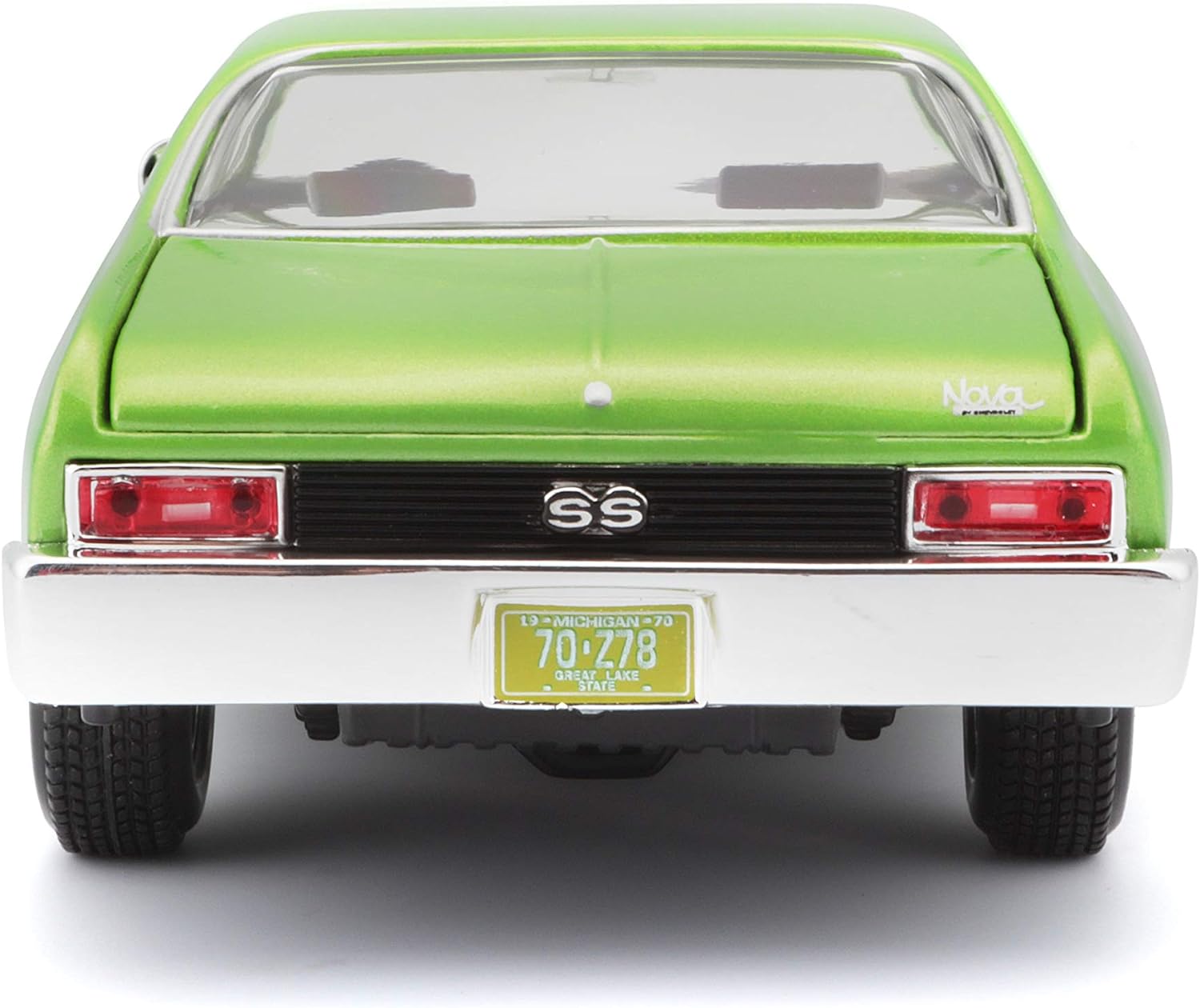 Experience the Thrill of the 1:24 Scale 1970 Chevrolet Nova SS Diecast Vehicle in Stunning Green - Perfect for Collectors and Enthusiasts!